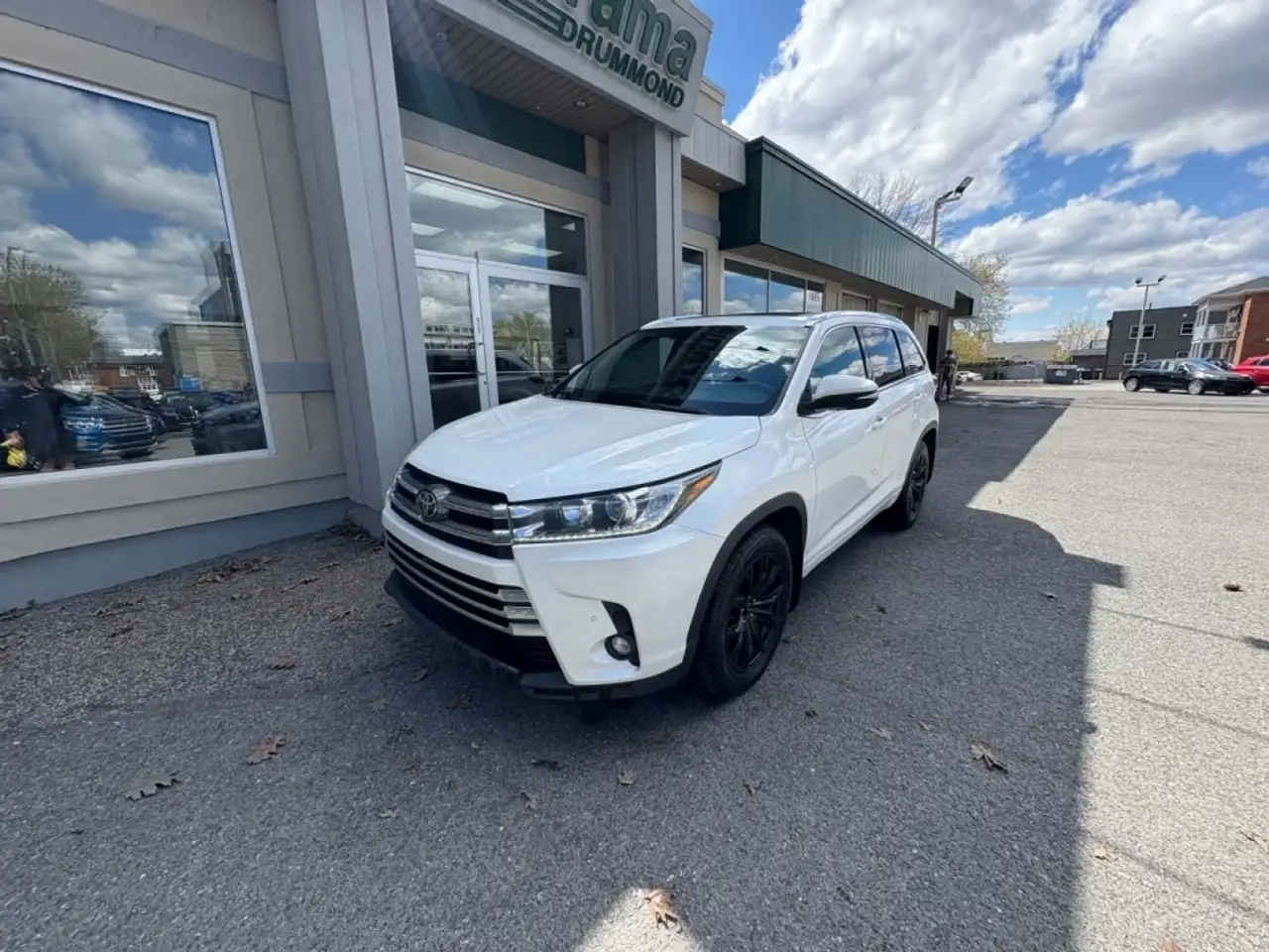 Toyota Highlander снимка Toyota Highlander
