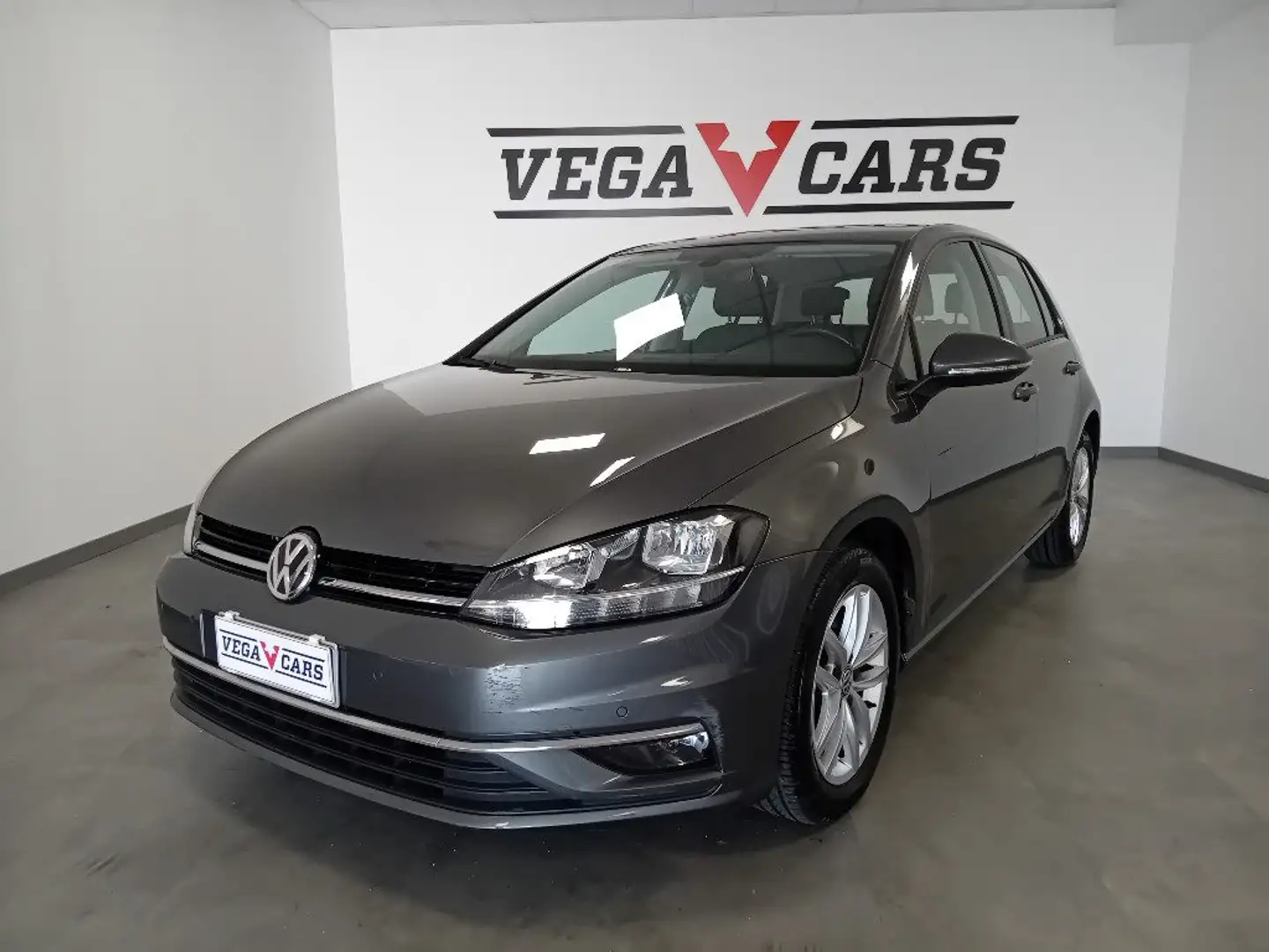 Volkswagen Golf 1.6 TDI 115CV DSG 5p. Business BlueMotion Technolo Grigio - 1