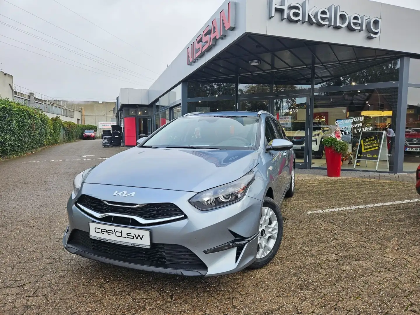 Kia Ceed SW / cee'd SW 1.5 T-GDI 140 PS Vision + P7- Silber - 2