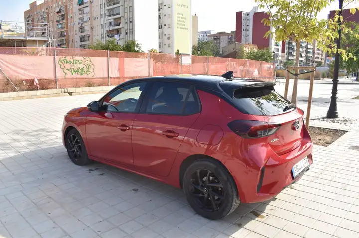 Opel Corsa GS-LINE + 1.2T XHL MT6 S/S 2021, foto 3