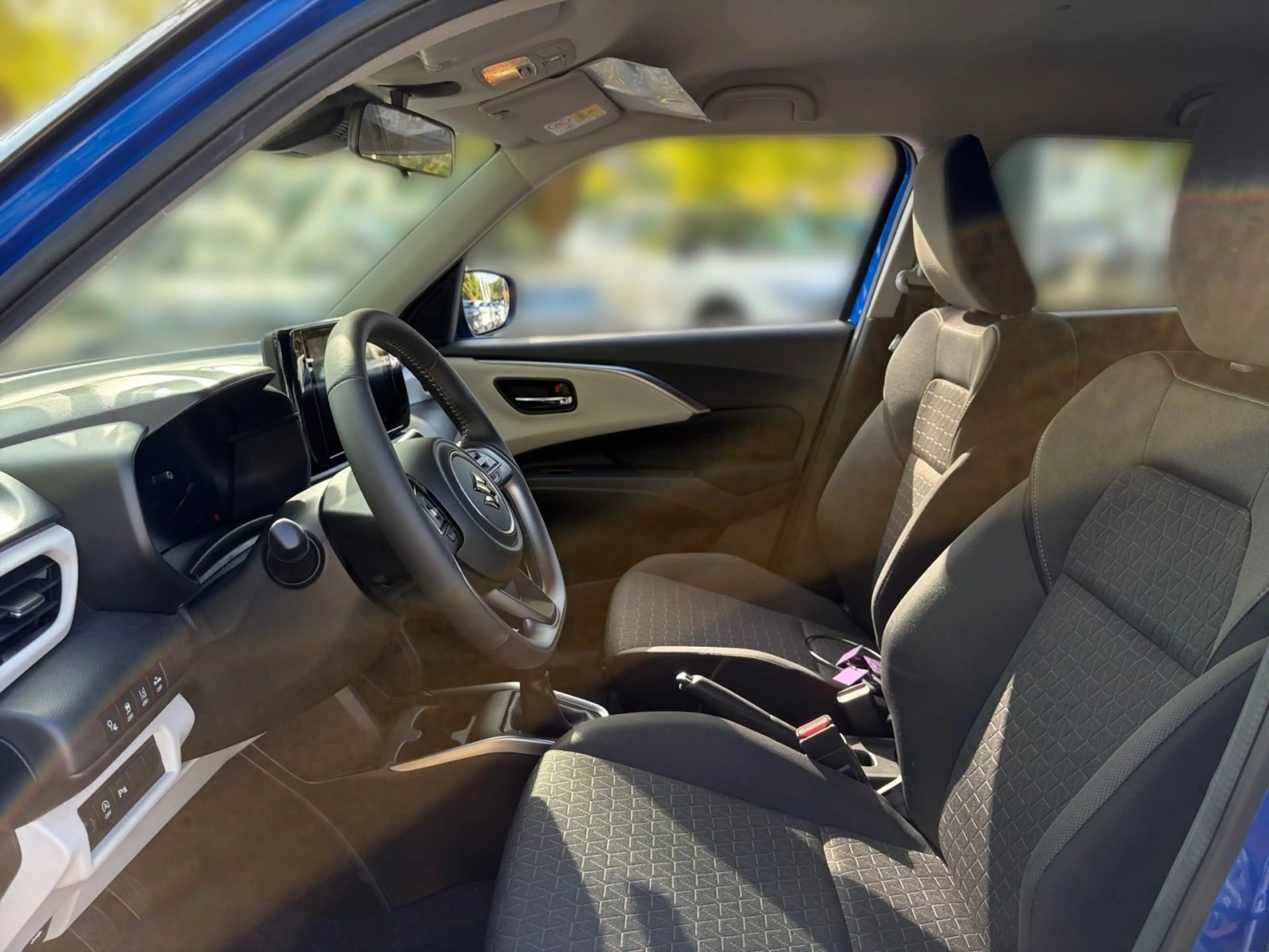 Suzuki Swift Comfort+ CVT HYBRID LED Navi SHZ Kamera — photo 7