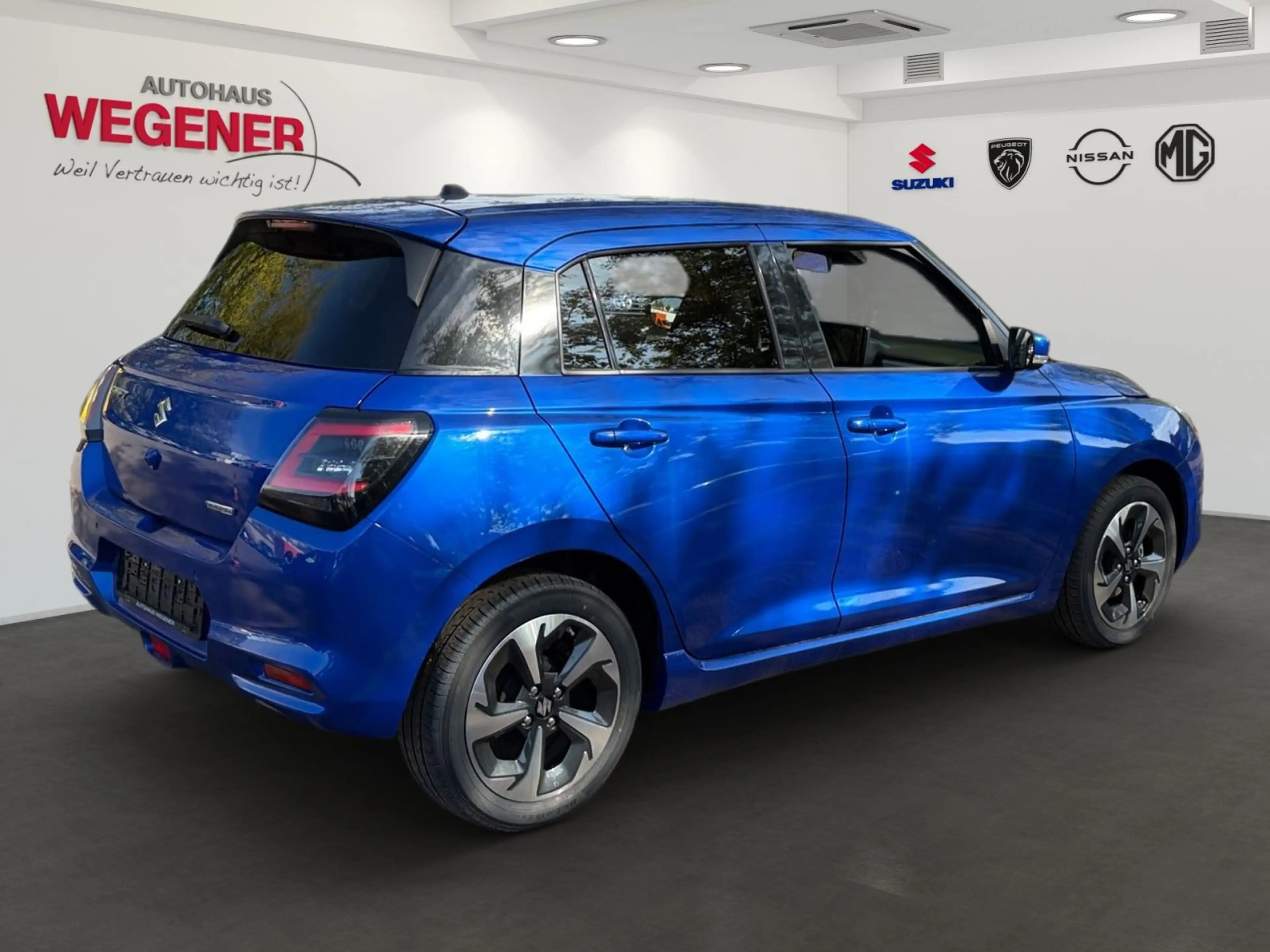 Suzuki Swift Comfort+ CVT HYBRID LED Navi SHZ Kamera — photo 3