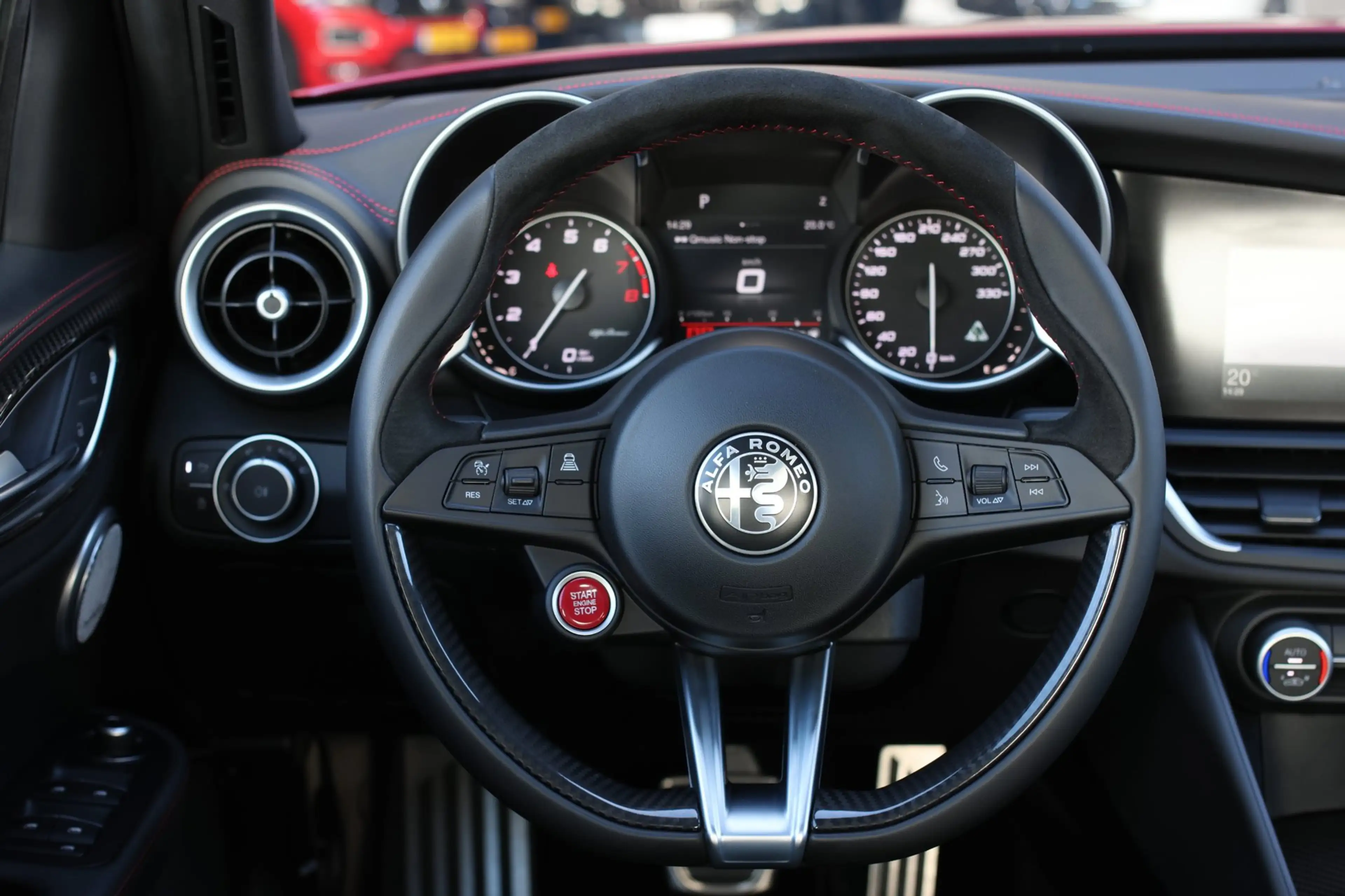 Alfa Romeo Giulia 2.9 V6 Quadrifoglio *Kuipstoelen*H/K*ACC*1e eigena — photo 43