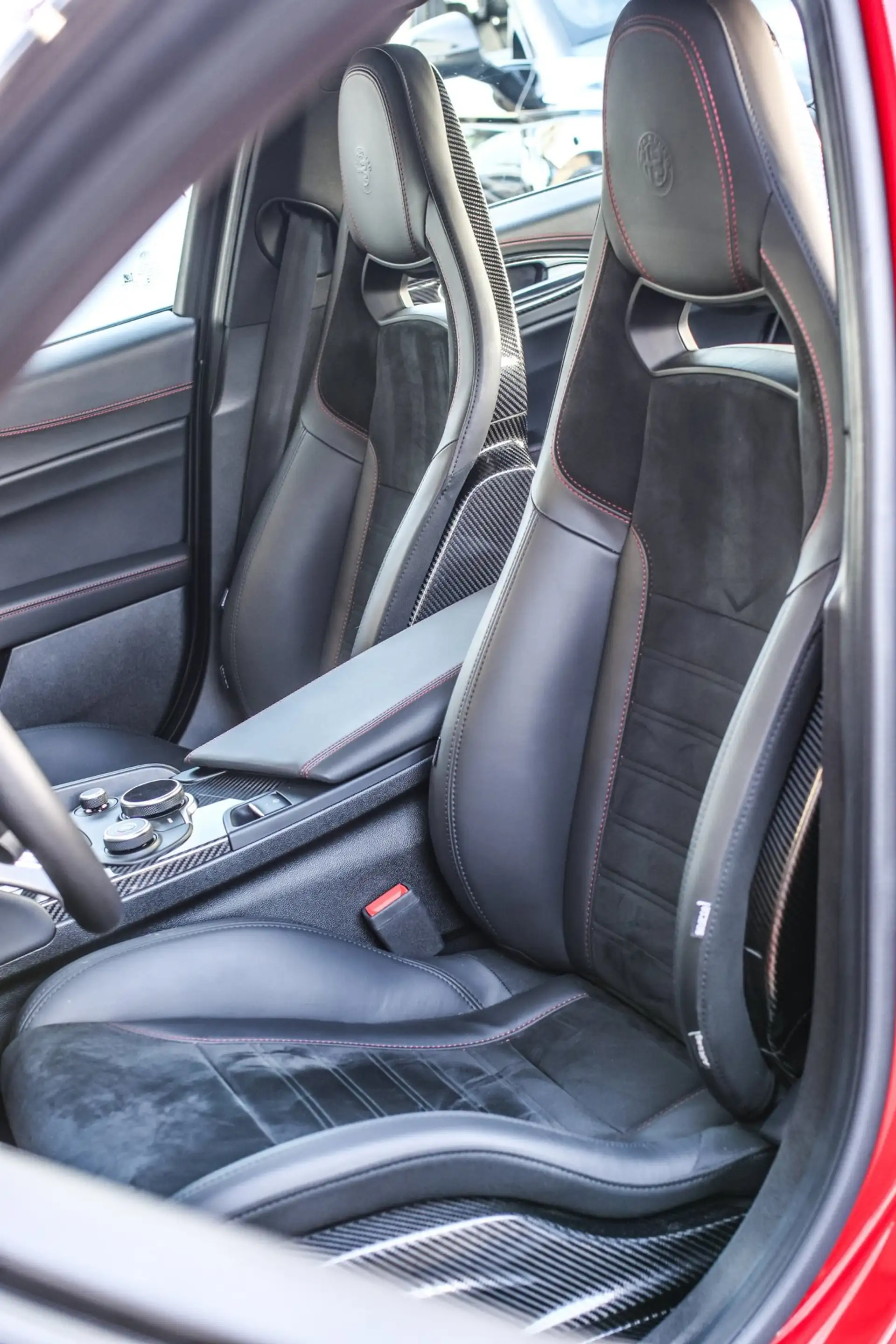 Alfa Romeo Giulia 2.9 V6 Quadrifoglio *Kuipstoelen*H/K*ACC*1e eigena — photo 3