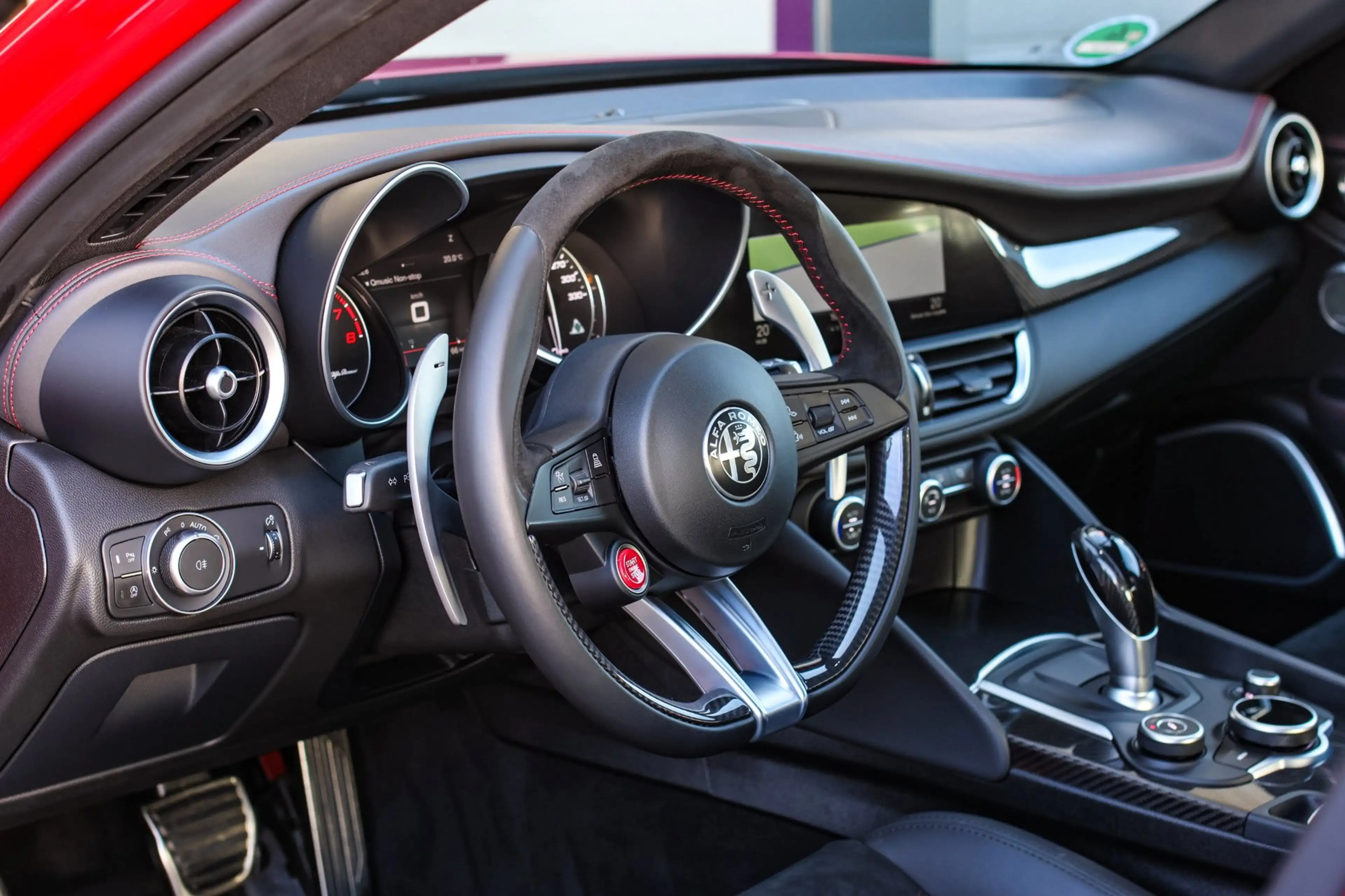 Alfa Romeo Giulia 2.9 V6 Quadrifoglio *Kuipstoelen*H/K*ACC*1e eigena — photo 4