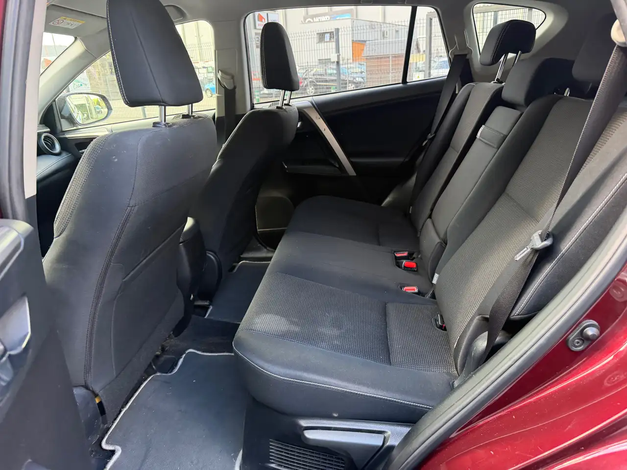 TOYOTA RAV4 HYBRID PREMIUM - 2.5I 155 ch - 126 000KMS - CAMÉRA D'AIDE AU STATIONNEMENT - HAYON ARRIÈRE ÉLECTRIQUE - TOIT OUVRANT