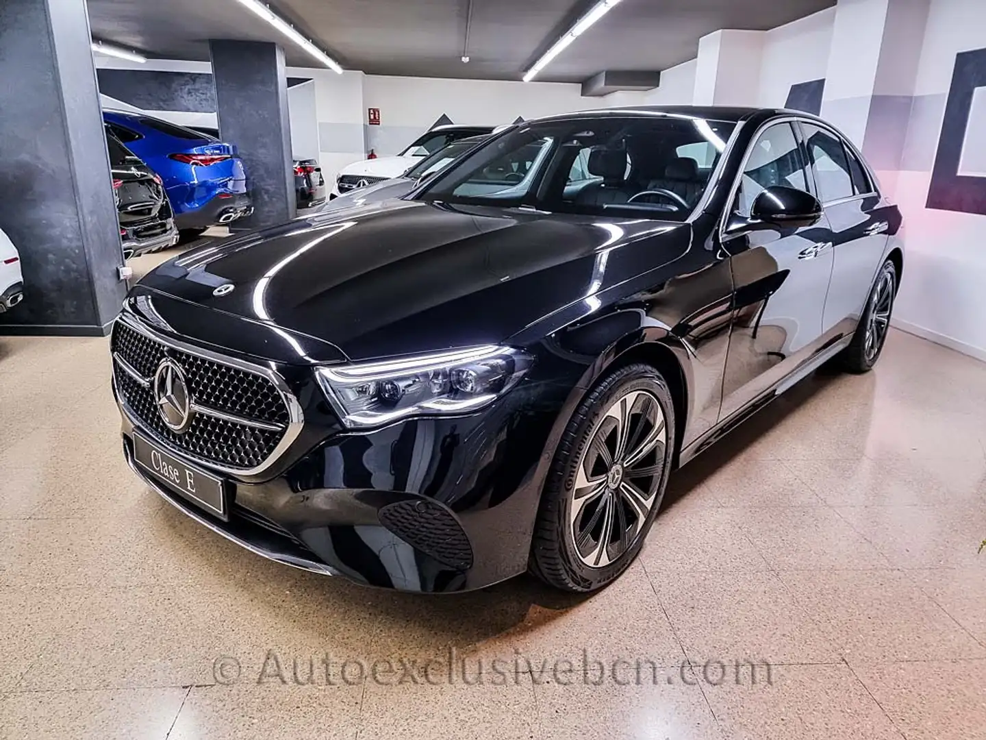 Mercedes-Benz E 300 Schwarz - 1