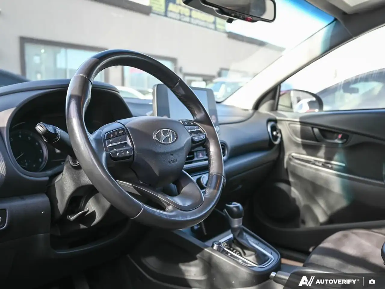 Hyundai KONA снимка Hyundai KONA