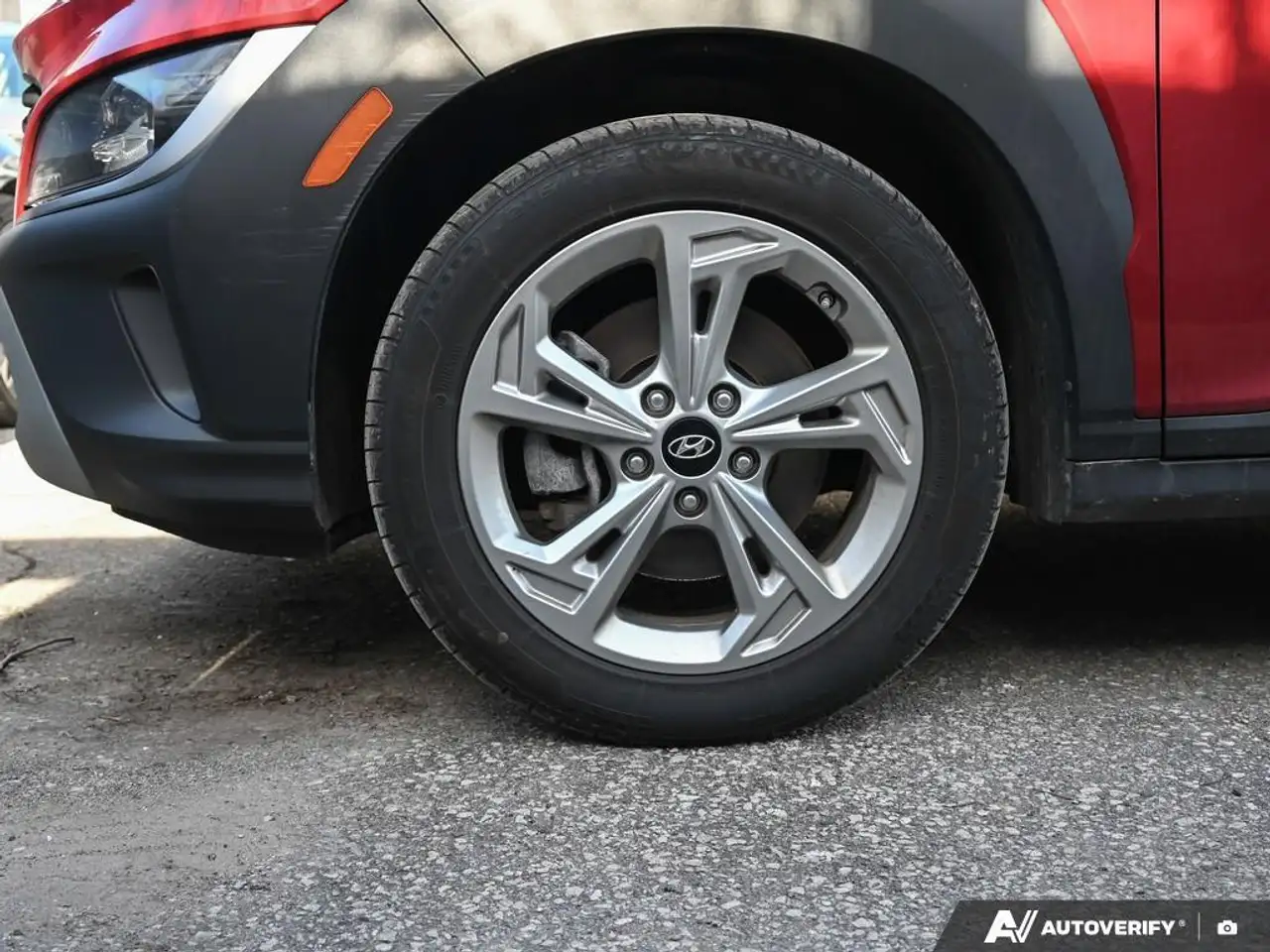 Hyundai KONA снимка Hyundai KONA