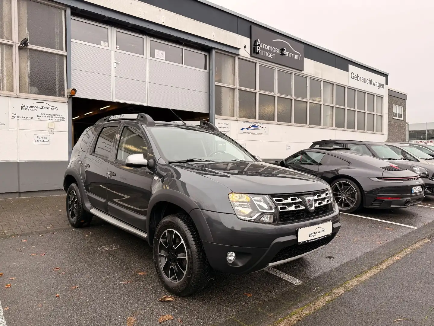 Dacia Duster I Urban Explorer 4x2*NAVI*ALU*SHZ*KLIMAAU Grau - 1