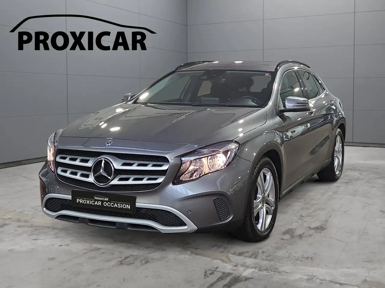 Mercedes-Benz GLA 200