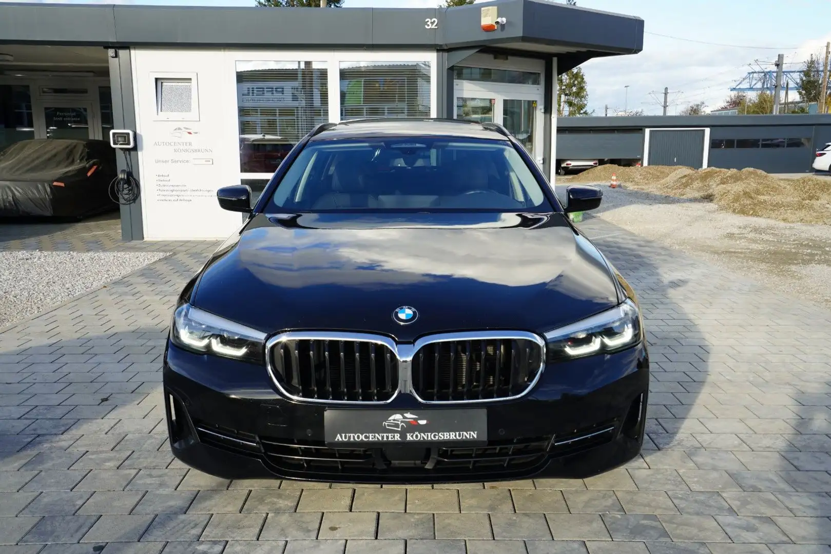 BMW 520 d*1.Hand*Panorama*H&K*Kamera*Leder*LED*ACC* Schwarz - 2
