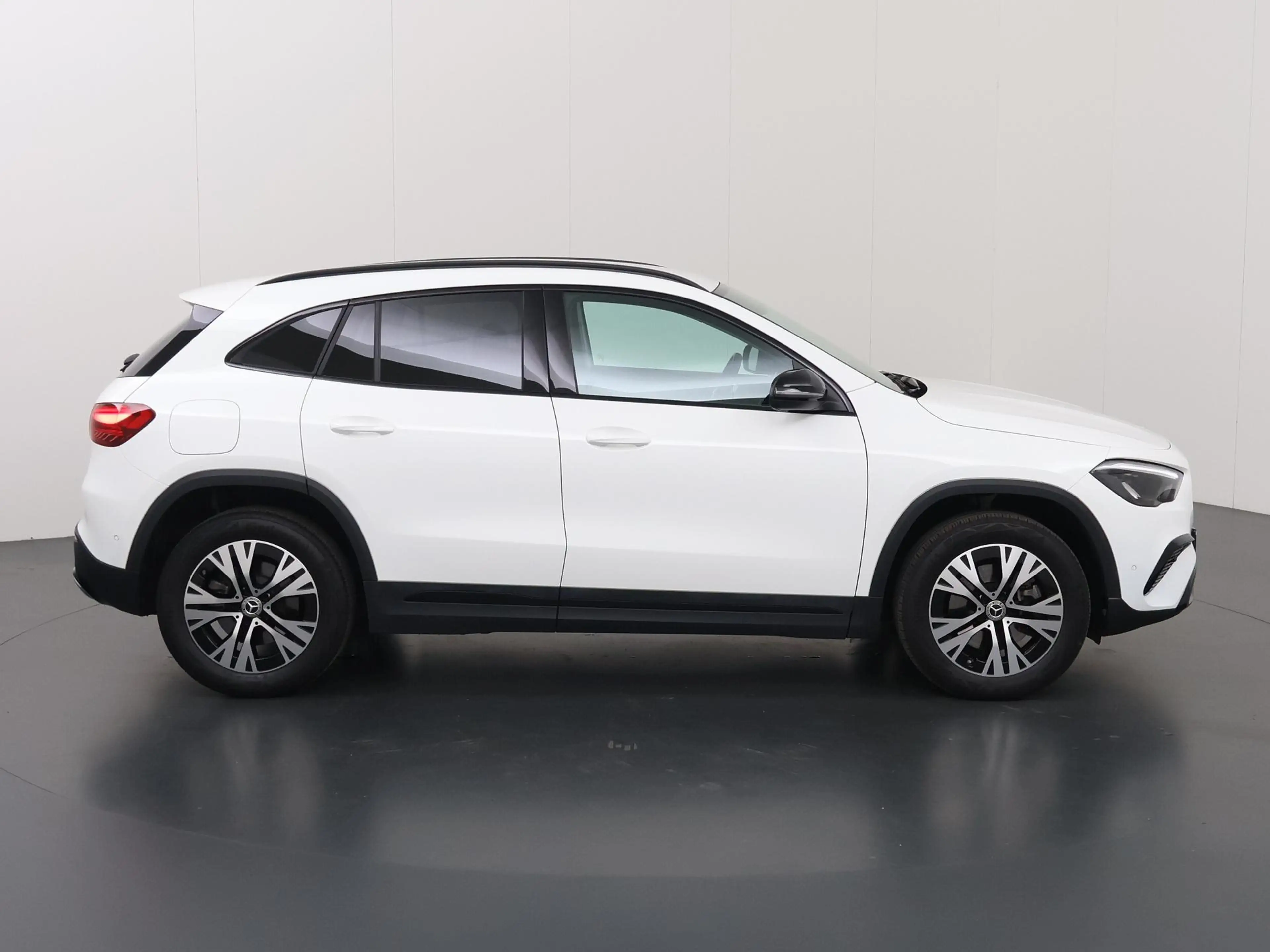 Mercedes-Benz GLA 250 e Luxury Line | SOH 96,7% | Night Pakket | Elek. T — photo 6