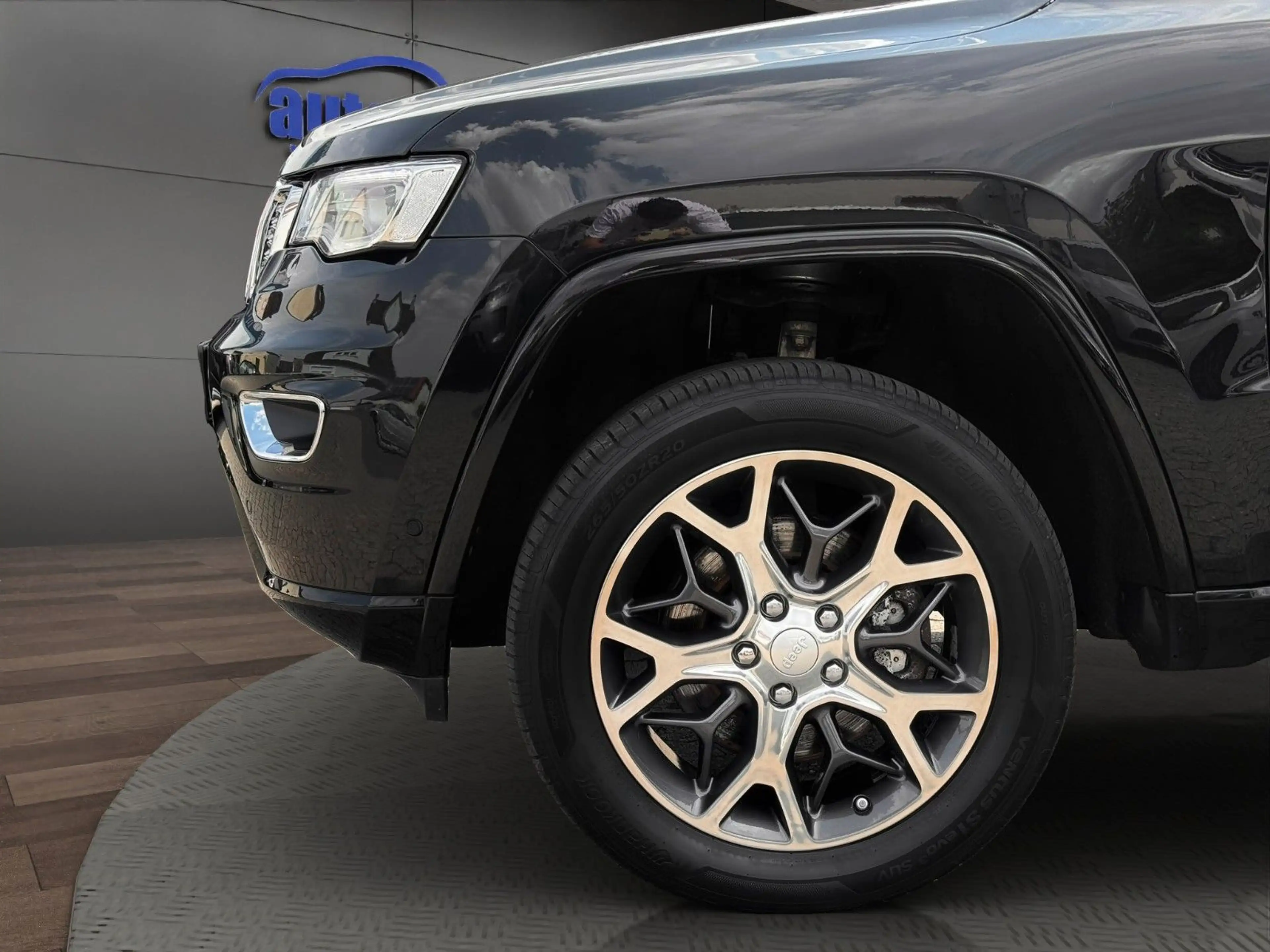 Jeep Grand Cherokee 3.0 CRD Overland AHK°ACC°PANO°20" — photo 10