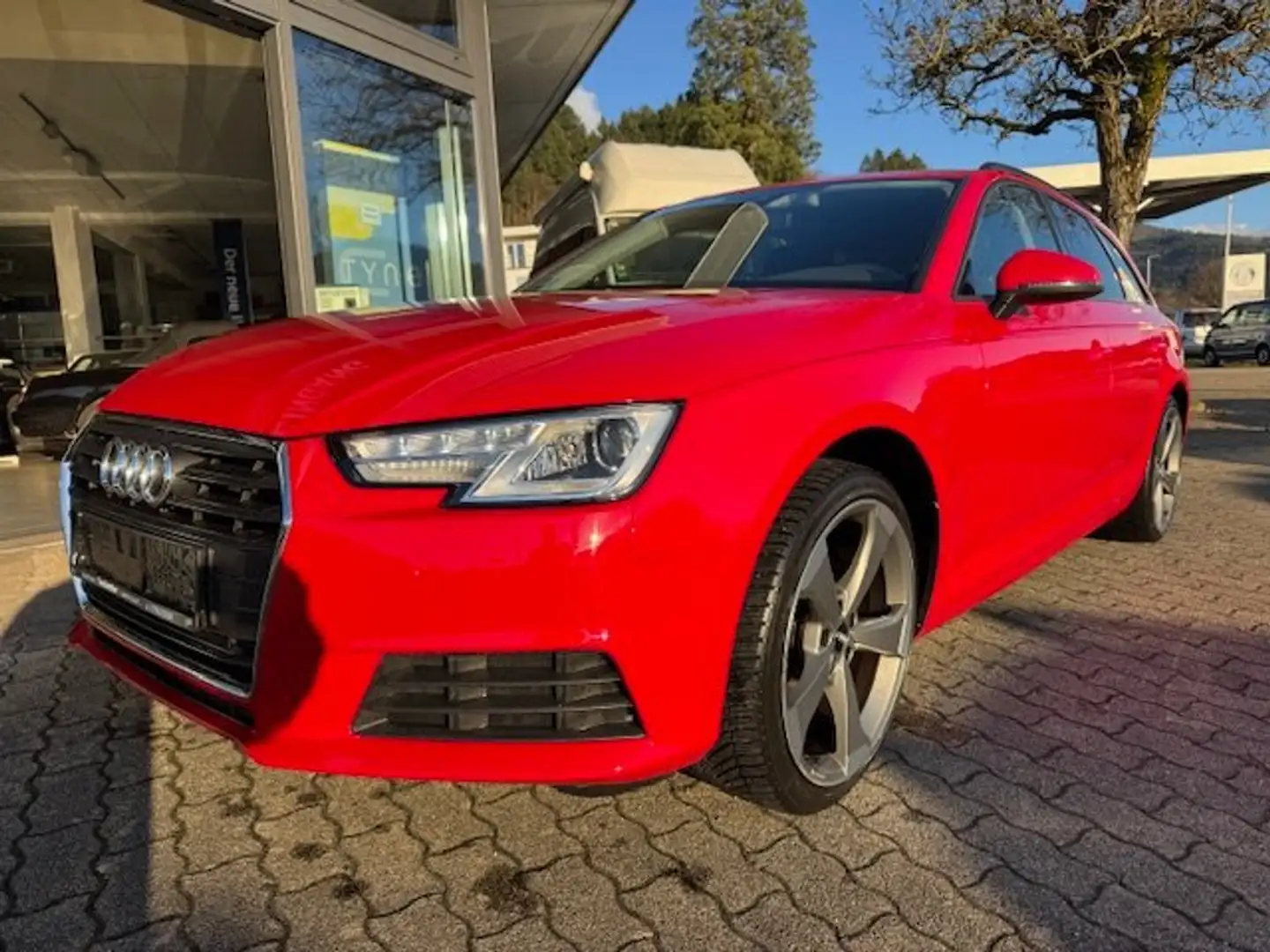 Audi A4 Avant 40 2,0 TFSI S-Tronic Rojo - 1