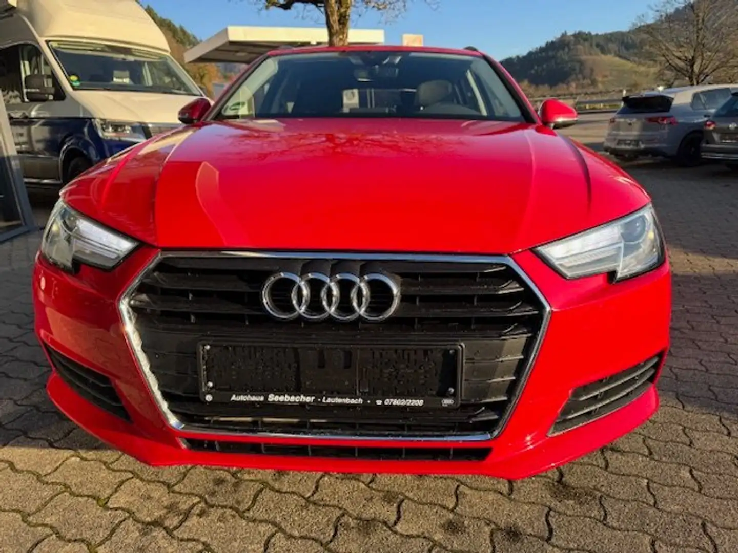 Audi A4 Avant 40 2,0 TFSI S-Tronic Rojo - 2