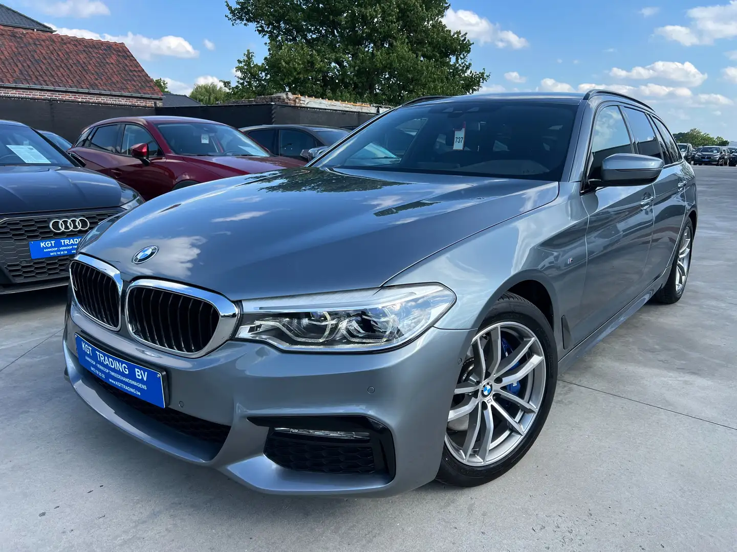 BMW 530 DXA TOURING M-PACK X-DRIVE NAVI LEDER LED CAMERA Grijs - 1
