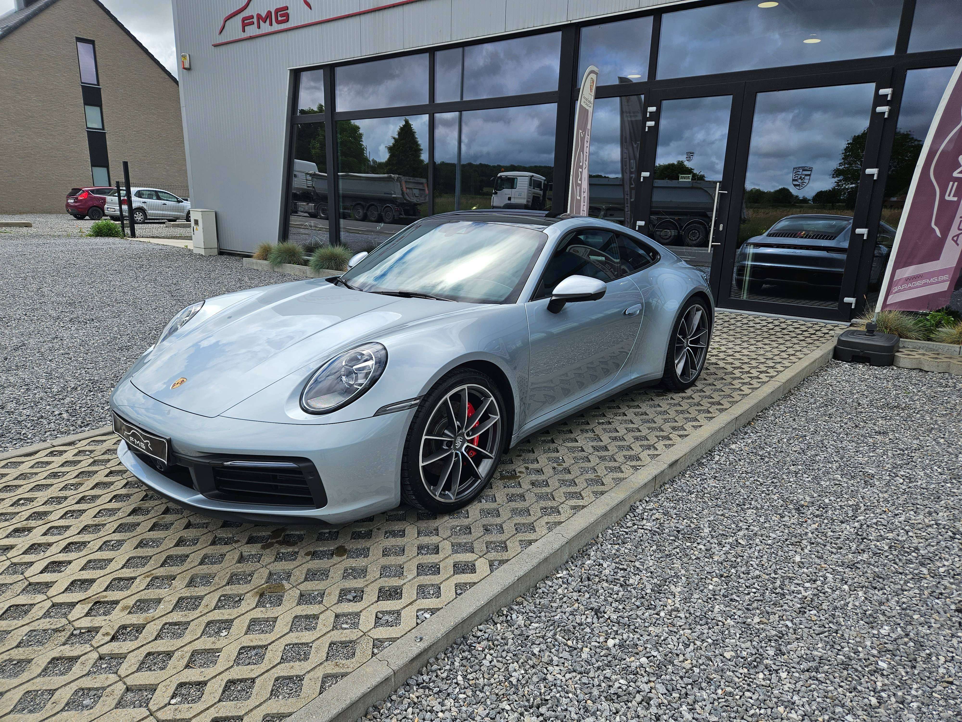 Porsche 992