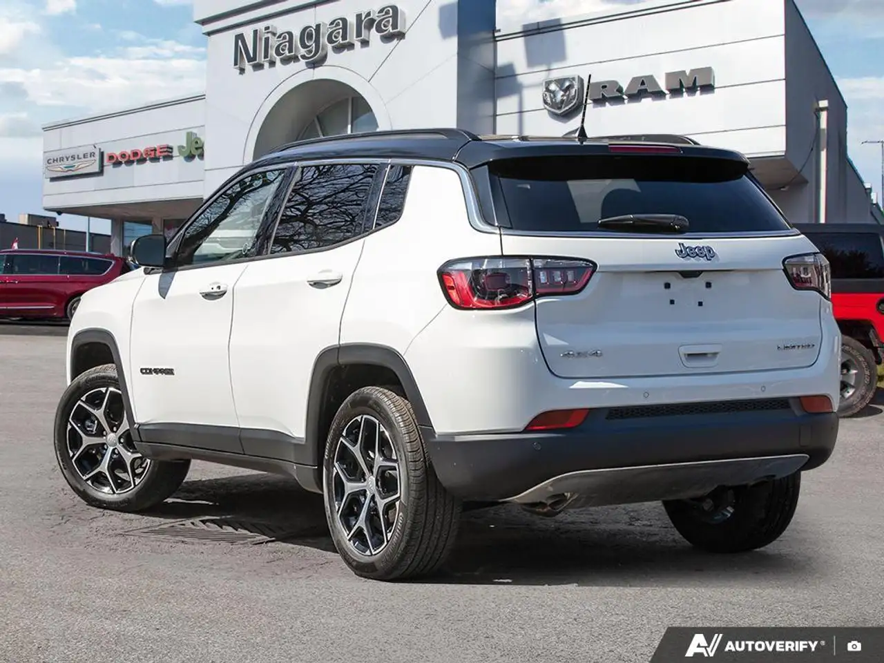 Jeep Compass снимка Jeep Compass