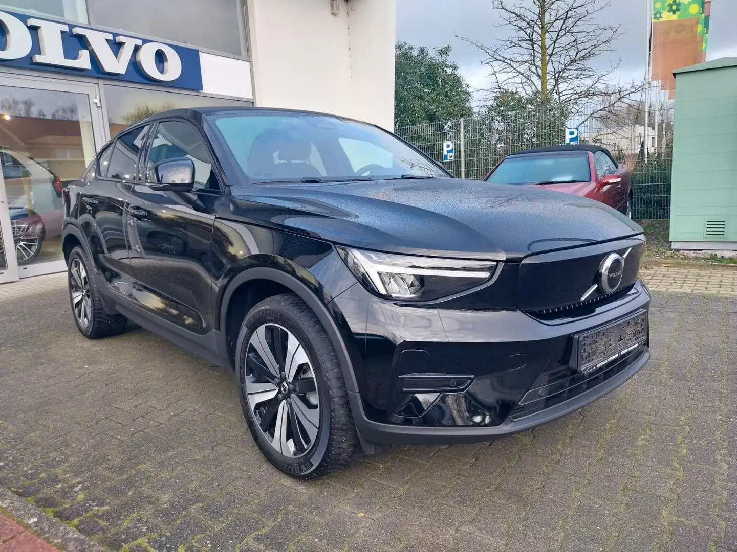 Volvo C40 Core Recharge Pure Electric 2WD Schwarz - 1