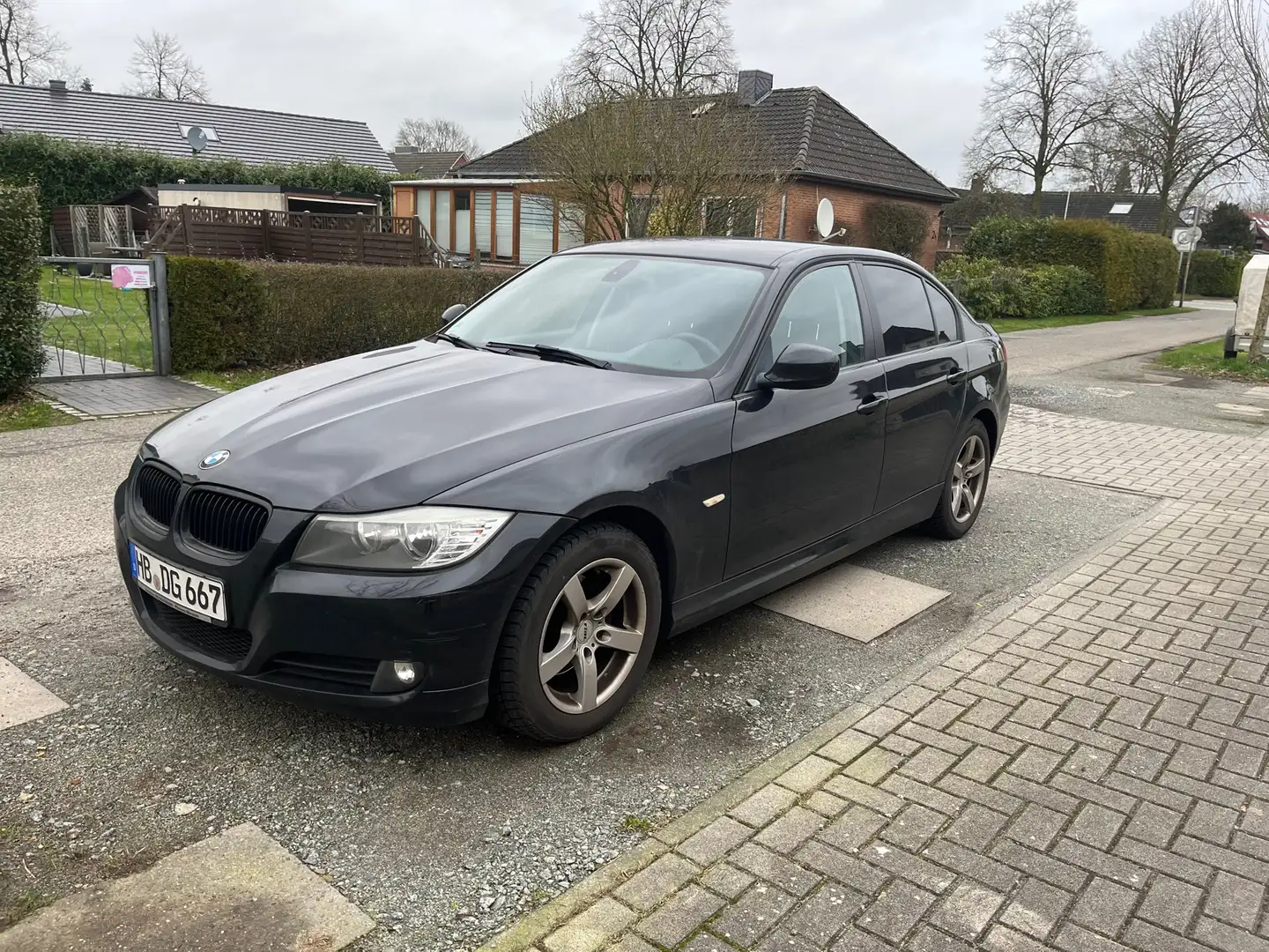 BMW 318 Noir - 1