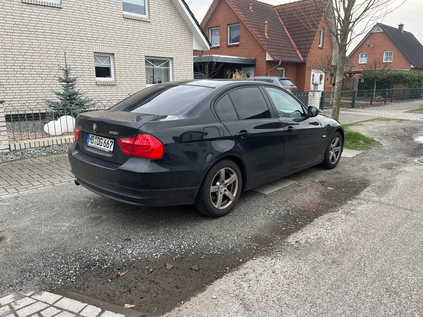 BMW 318 Чорний - 2