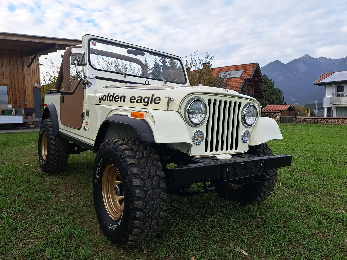 Jeep CJ-7 V8 H-Zulassung Komplettestauration White - 1