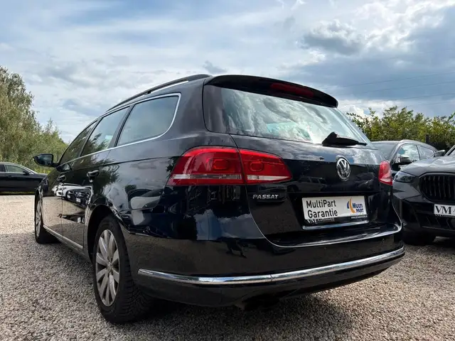 Volkswagen Passat view 6