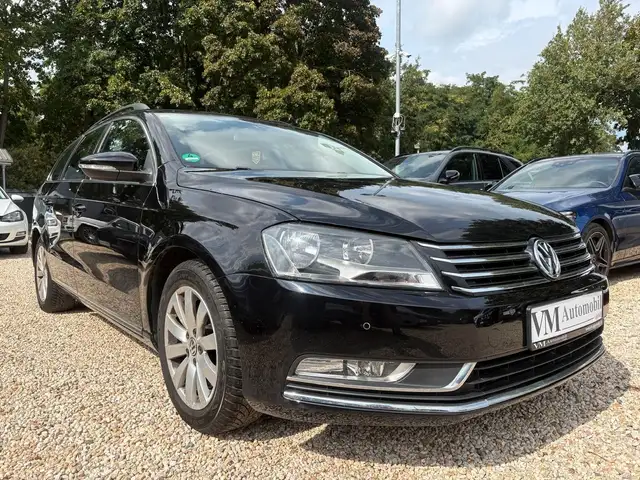 Volkswagen Passat view 3