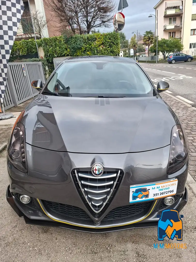 Alfa Romeo Giulietta 1.6 jtdm Business neo patentati Gris - 2