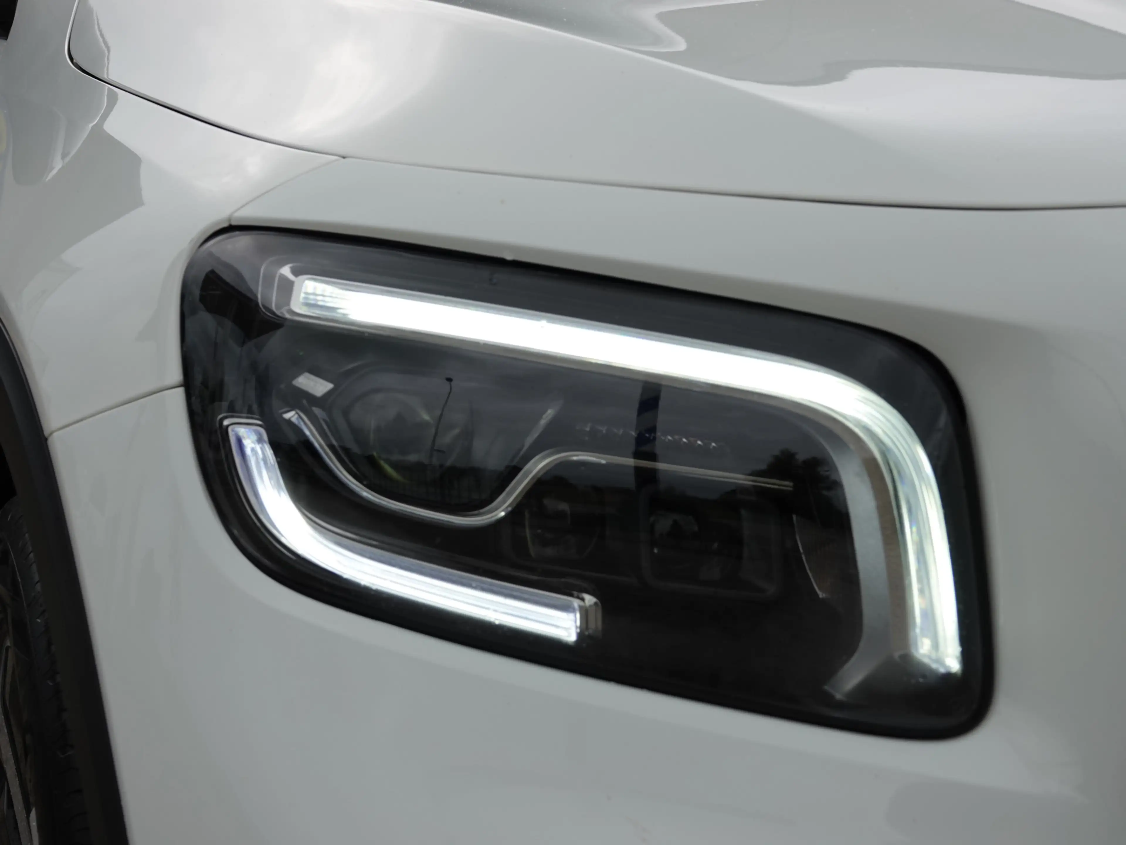 Mercedes-Benz GLB 250 4MATIC 225PK Premium Plus TREKH. | MATRIX | H-LEER — photo 13