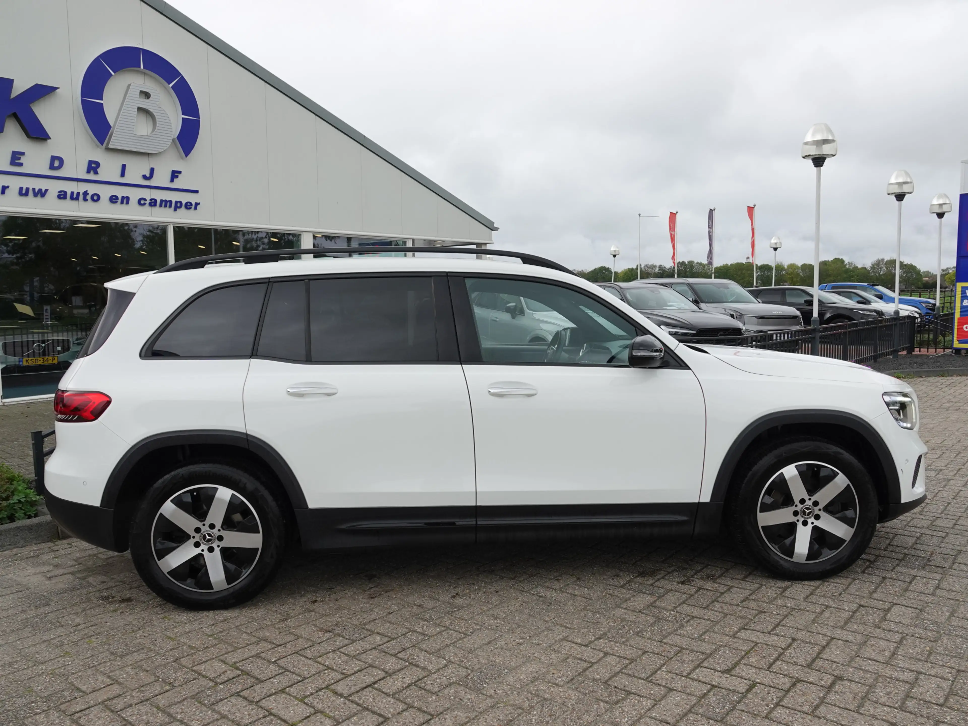 Mercedes-Benz GLB 250 4MATIC 225PK Premium Plus TREKH. | MATRIX | H-LEER — photo 2