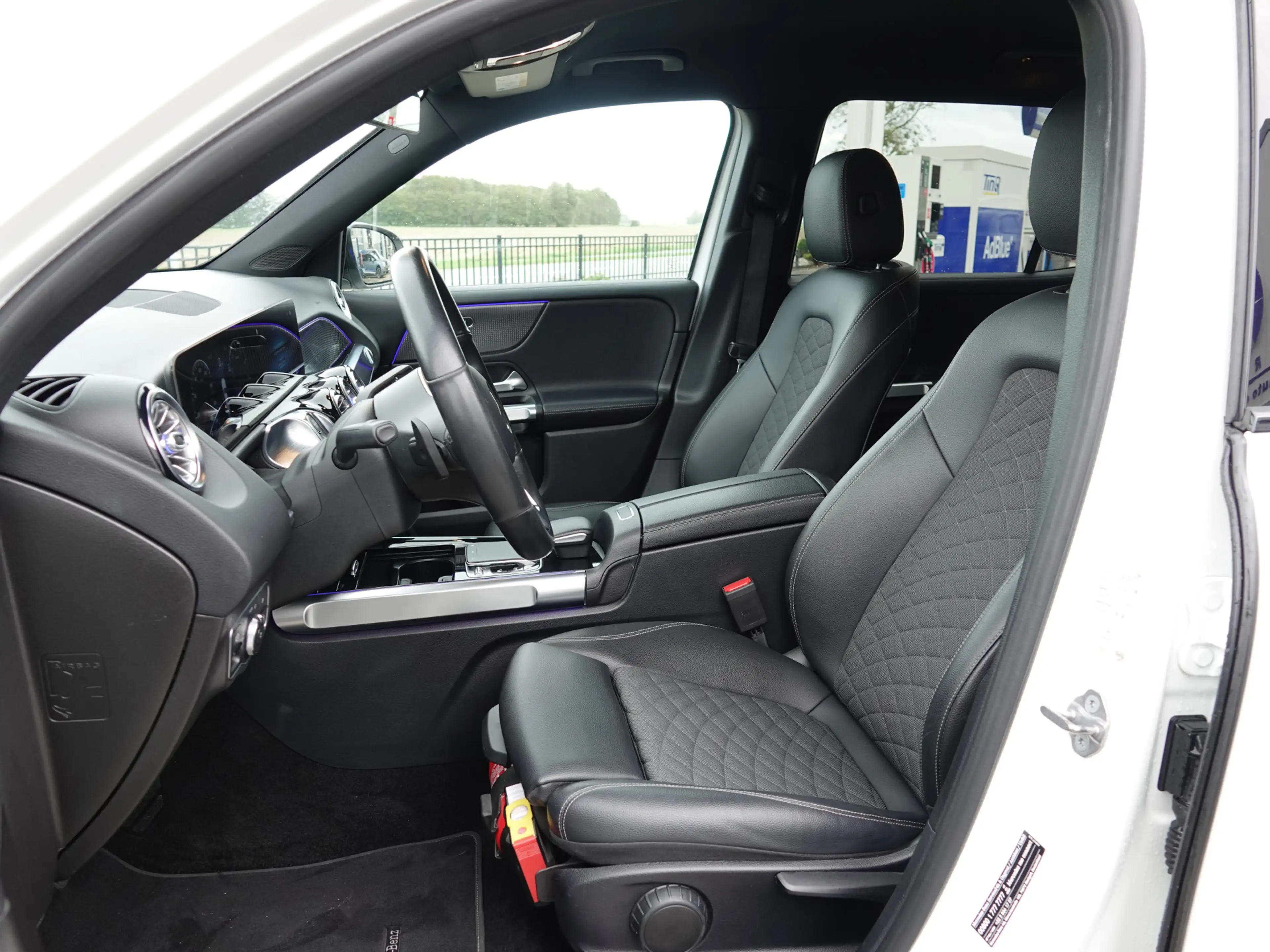 Mercedes-Benz GLB 250 4MATIC 225PK Premium Plus TREKH. | MATRIX | H-LEER — photo 5