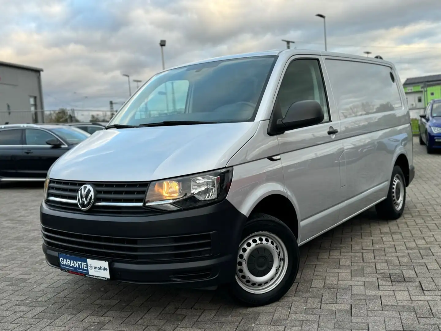 Volkswagen T6 Transporter T6 2.0 TDI Transporter *KLIMA*PDC*Shzg*MwSt.* Silber - 1