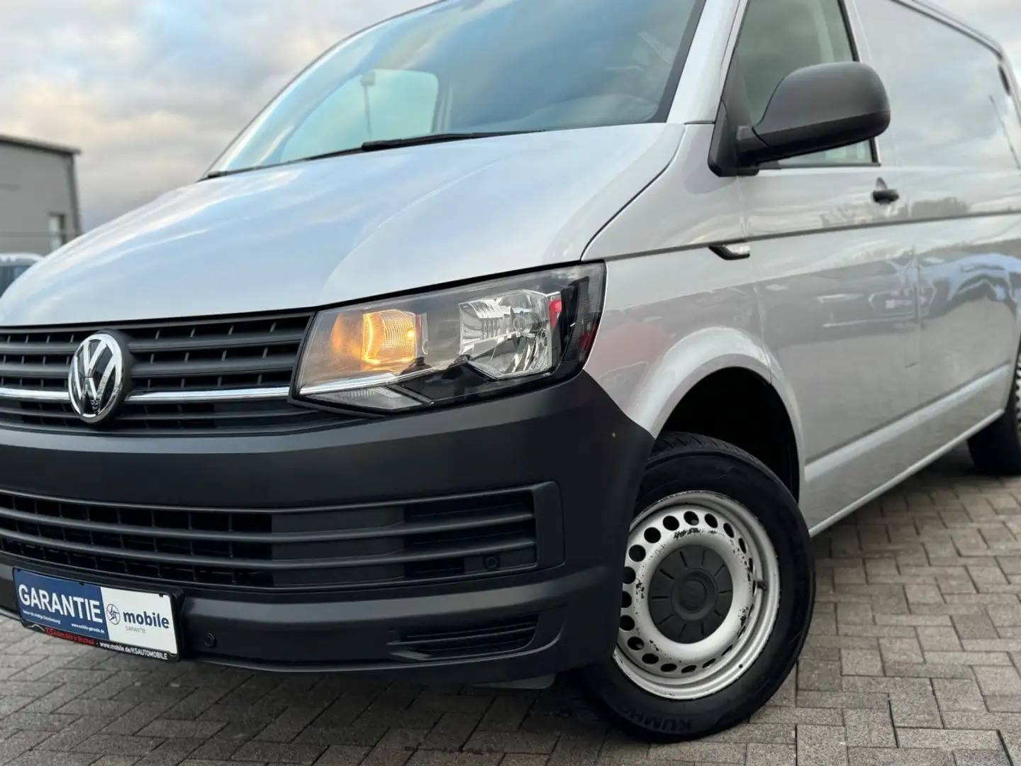 Volkswagen T6 Transporter T6 2.0 TDI Transporter *KLIMA*PDC*Shzg*MwSt.* Silber - 2