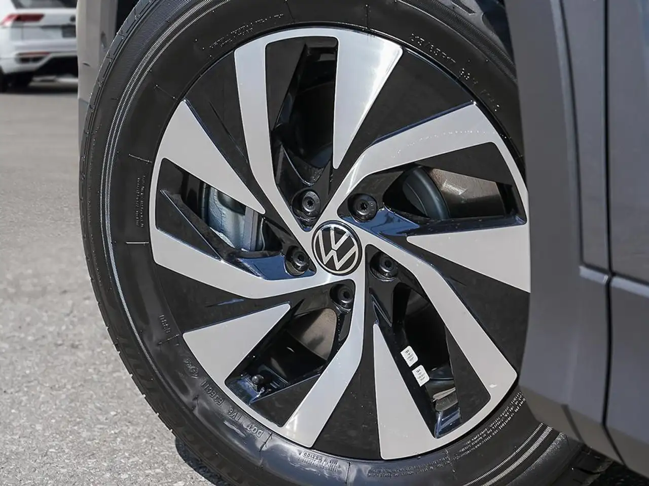 Volkswagen Tiguan снимка Volkswagen Tiguan