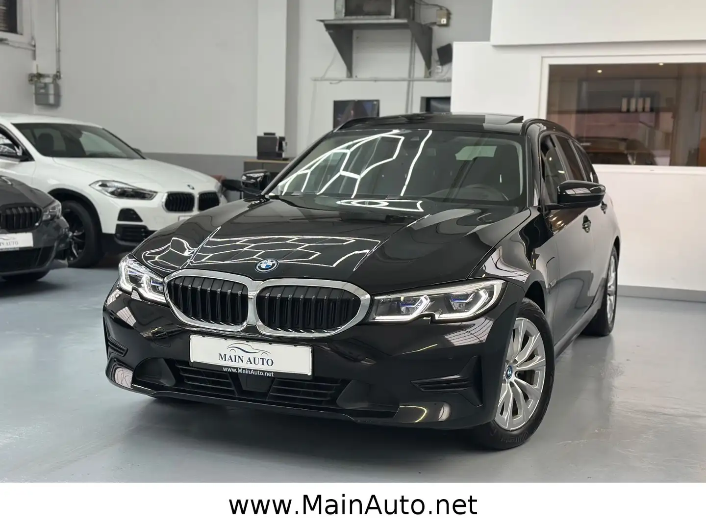 BMW 320 e Aut/Pano/LASER/DigTacho/AHK/CAM/SPUR/HUD/AC Schwarz - 2