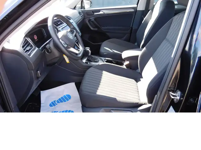 Volkswagen Tiguan Allspace view 10