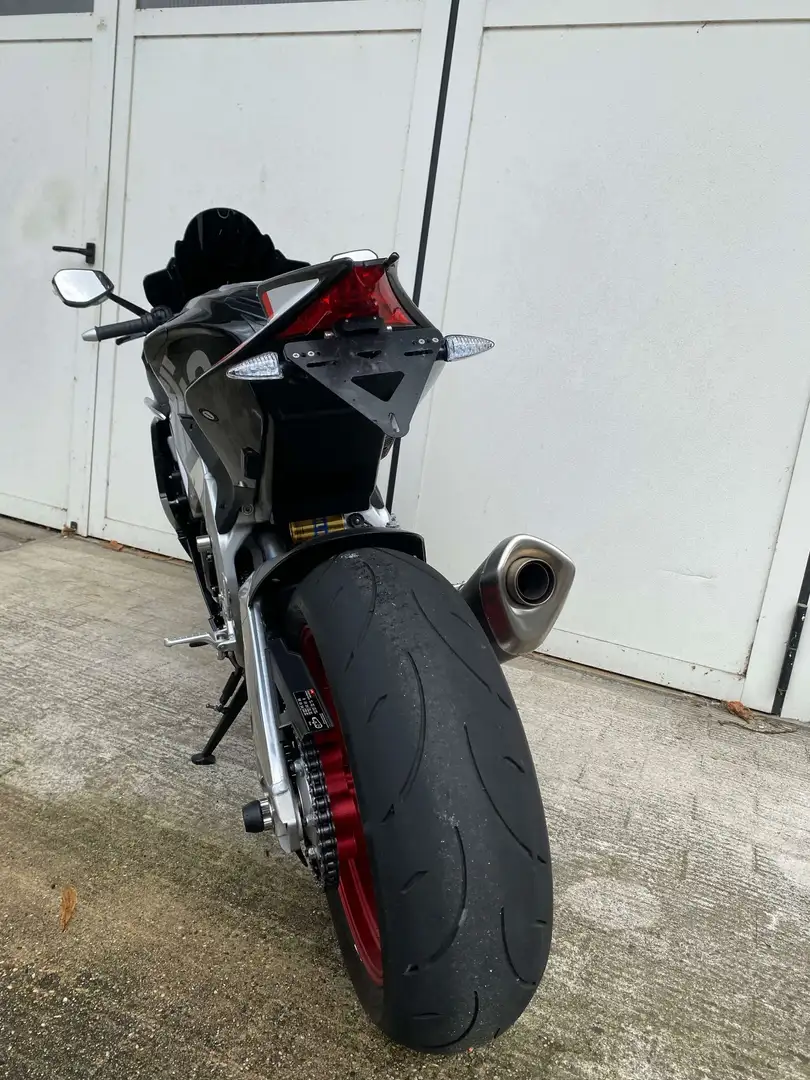 Aprilia RSV4 Серебристый - 2