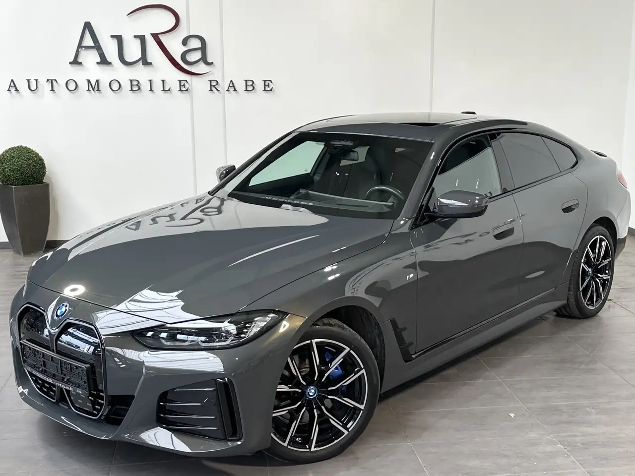 BMW i4 40 eDrive M-Sport Pro NAV+LASER+PANO+ACC+19ZO — миниатюра 1