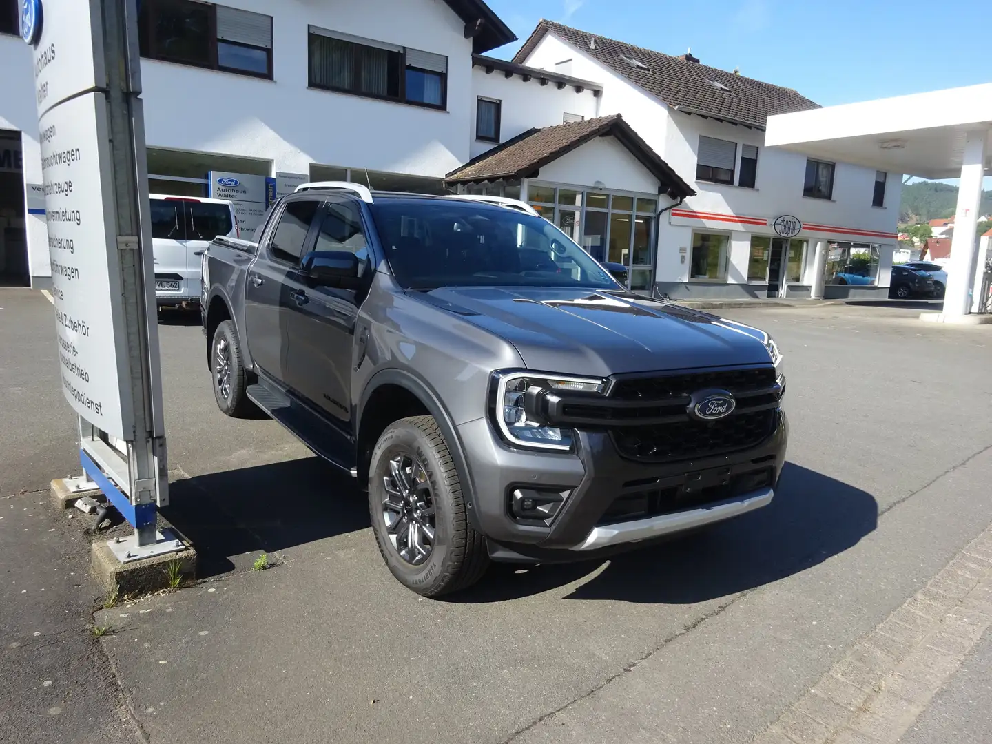 Ford Ranger Wildtrak e-4WD Doppelkabine Elekt Laderaumrollo Grau - 2