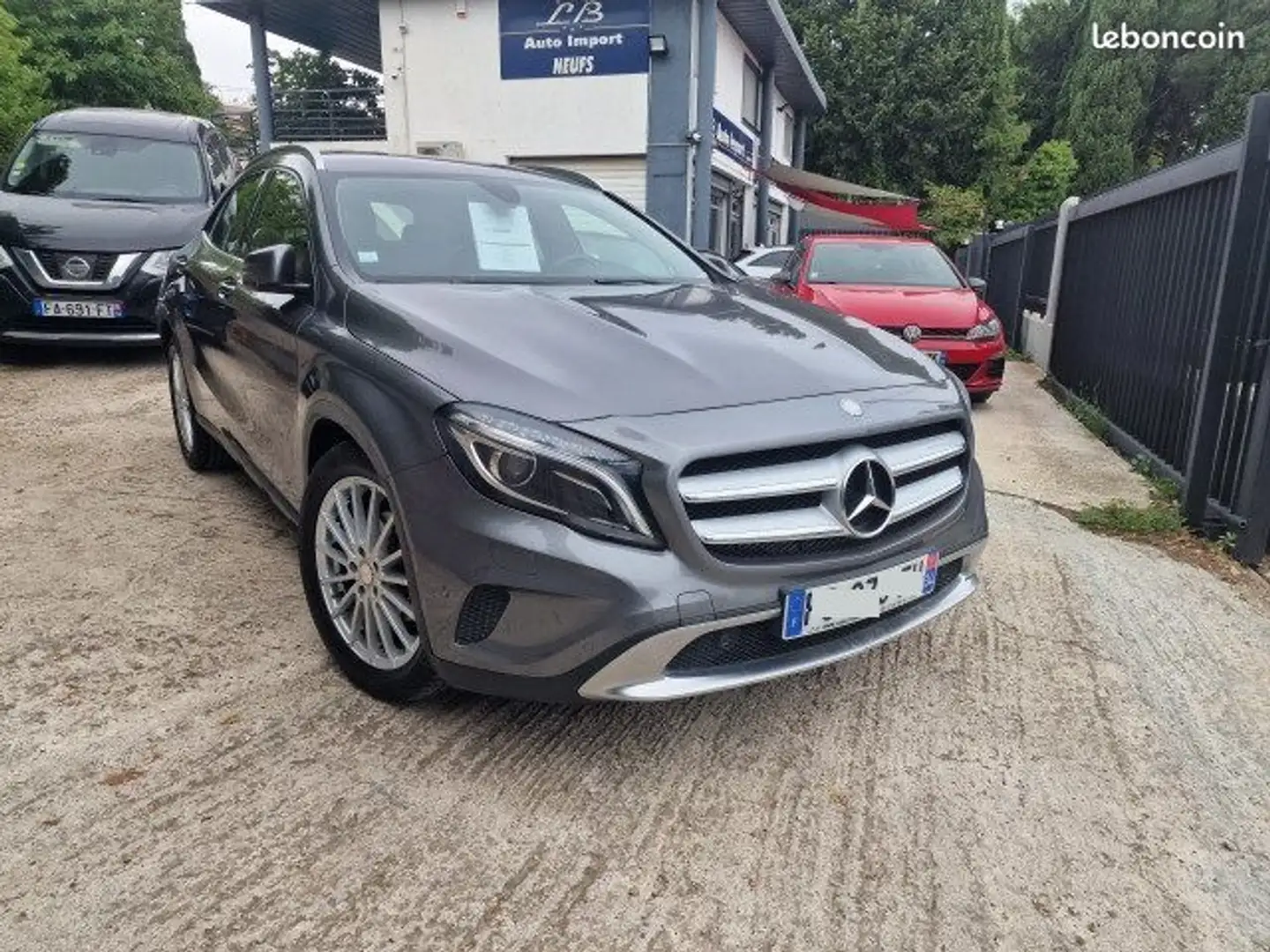 Mercedes-Benz GLA 180 Classe 180 Sensation 7G-DCT Grau - 1