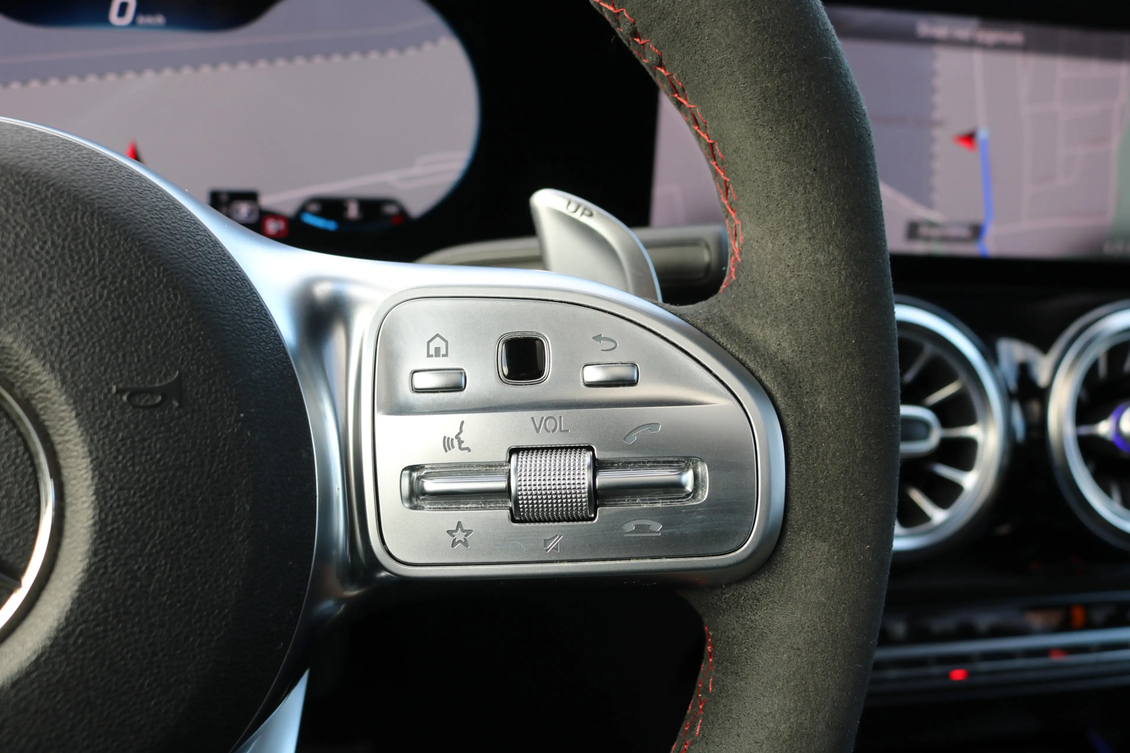 Mercedes-Benz GLB 35 AMG GLB 4MATIC (Panoramadak Sportleder/Memory Widescre — photo 19