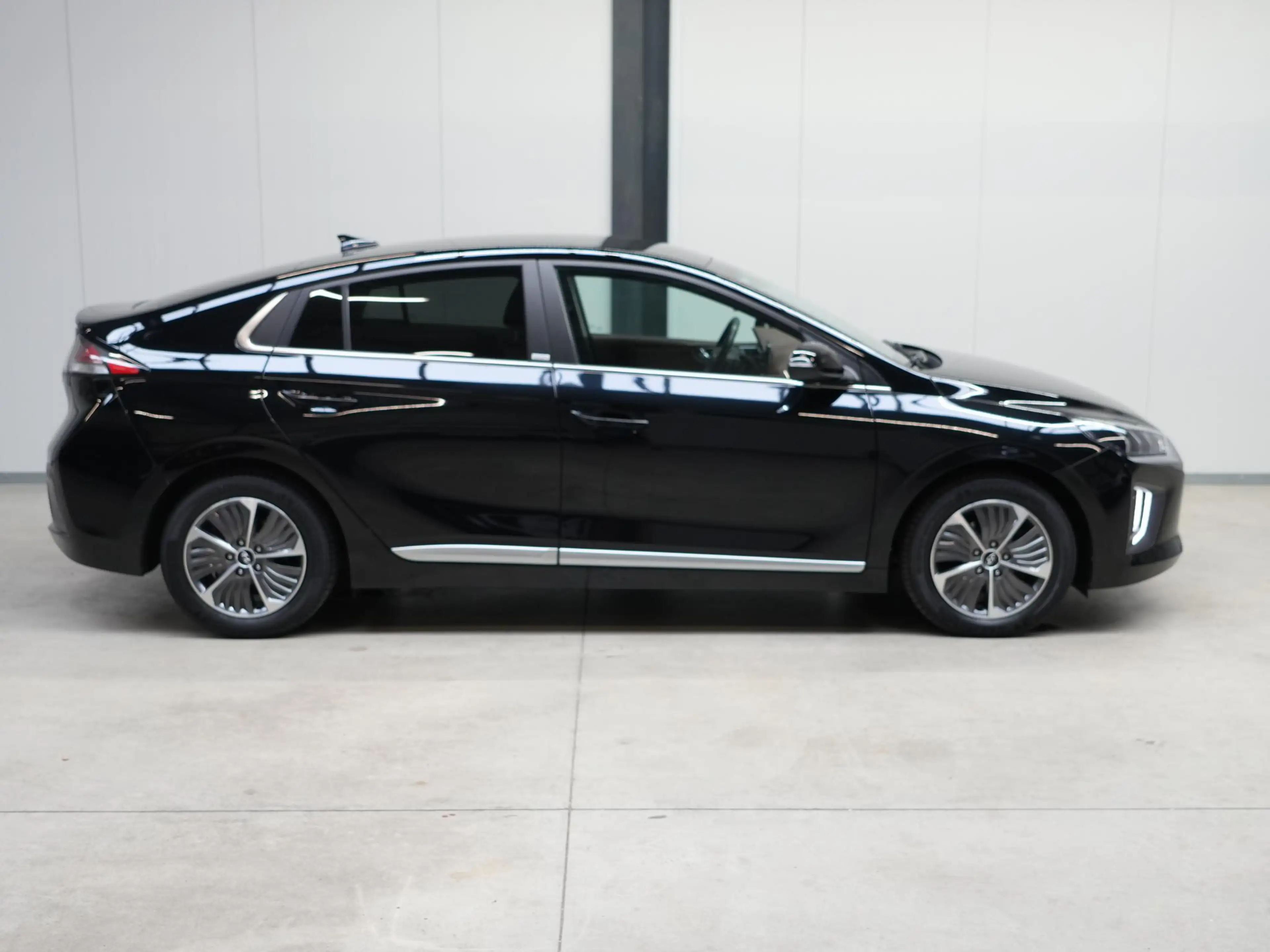 Hyundai IONIQ 1.6 GDi PHEV Premium ✅Stoel&Stuurverw✅Leer✅Navi✅Sc — photo 33