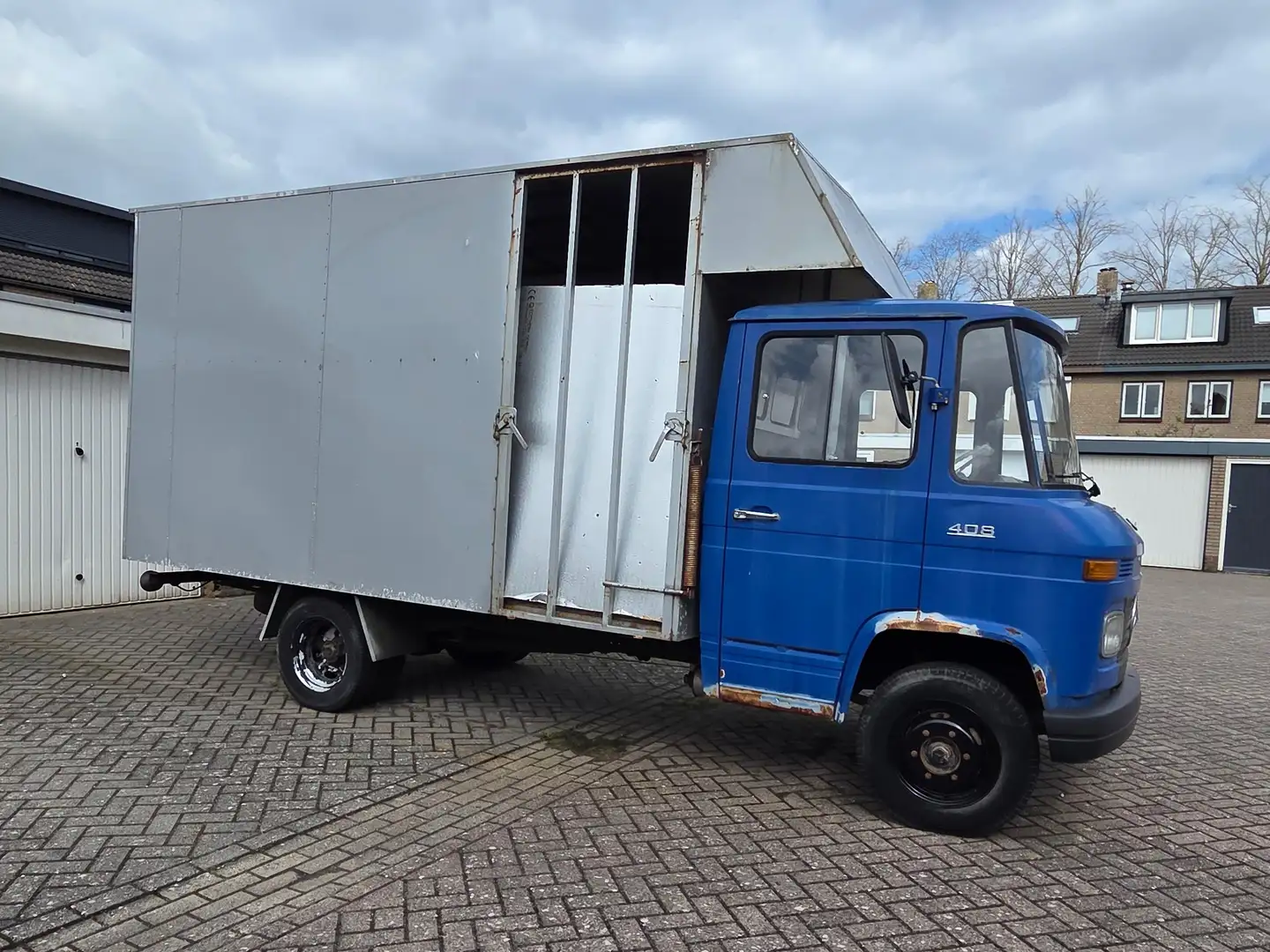 Mercedes-Benz 400 Blau - 1