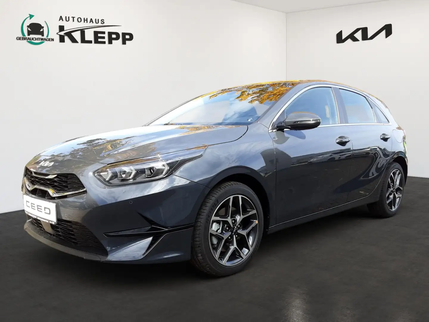 Kia Ceed / cee'd 1.5 T-GDI 140PS DCT Spirit Grau - 1
