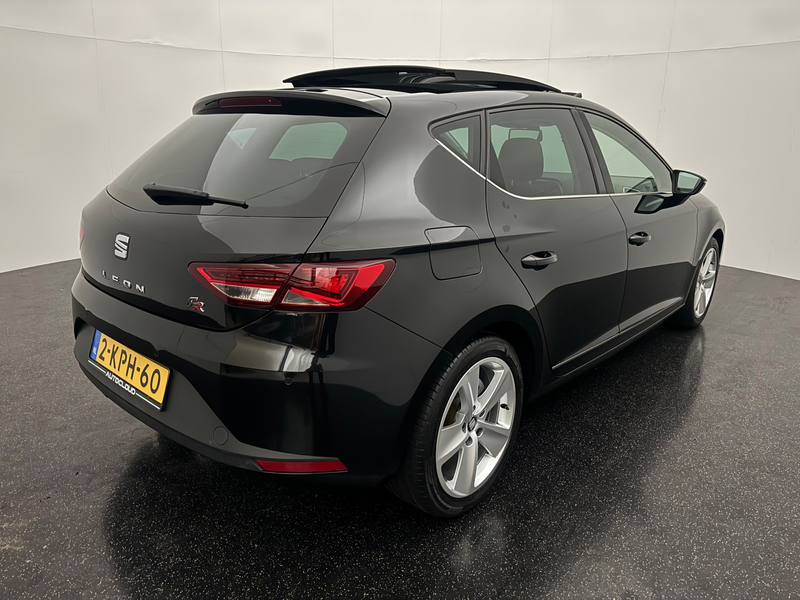 SEAT Leon 1.4 TSI FR Panorama dak — photo 2