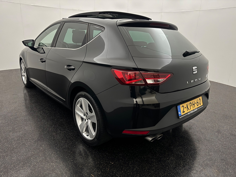 SEAT Leon 1.4 TSI FR Panorama dak — photo 6
