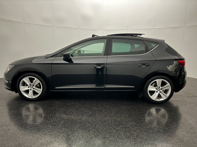 SEAT Leon 1.4 TSI FR Panorama dak — photo 7