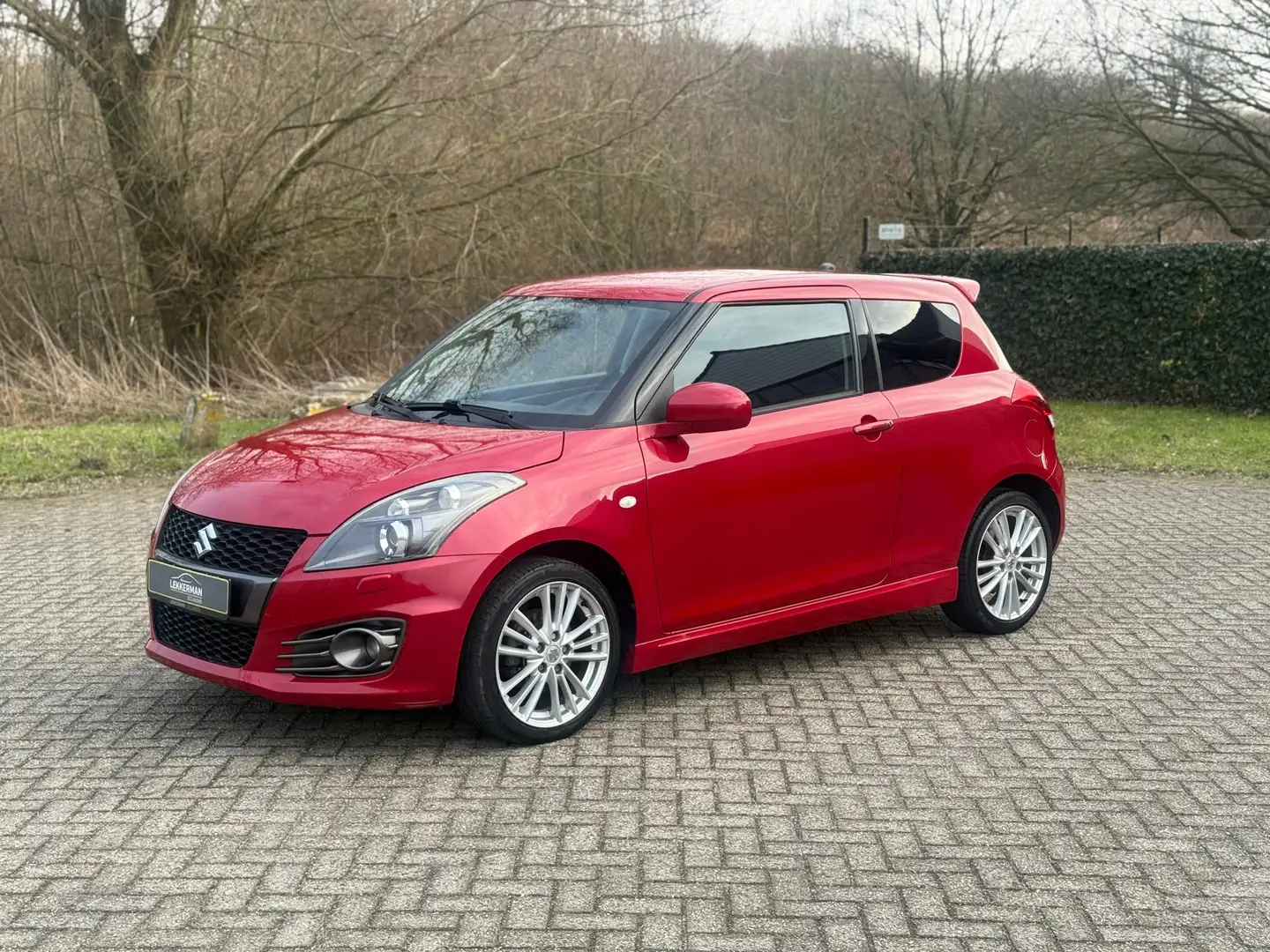 Suzuki Swift 1.6 Sport 136PK I CRUISE I STOELVERWA. I NWE APK I Rouge - 1